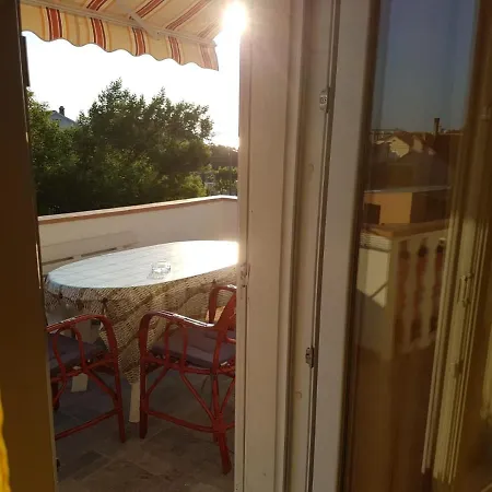 30m From The Beach *
