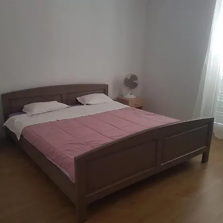 30m From The Beach Apartment *